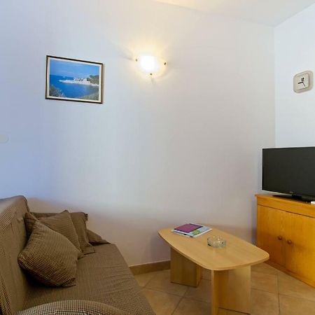 Apartmani Dorita Mali Lošinj Eksteriør bilde