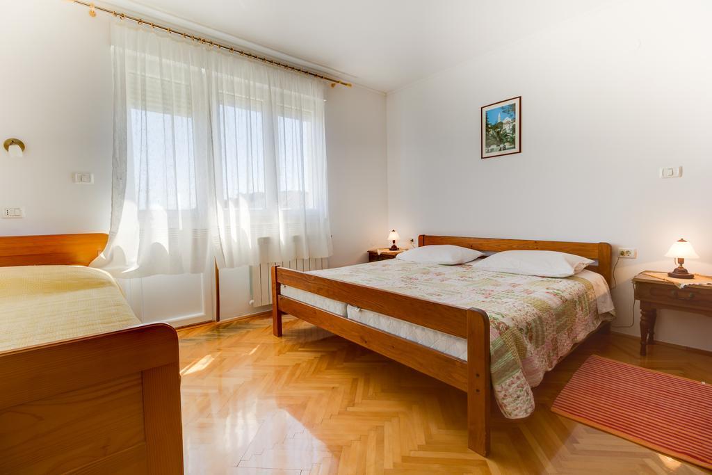Apartmani Dorita Mali Lošinj Eksteriør bilde
