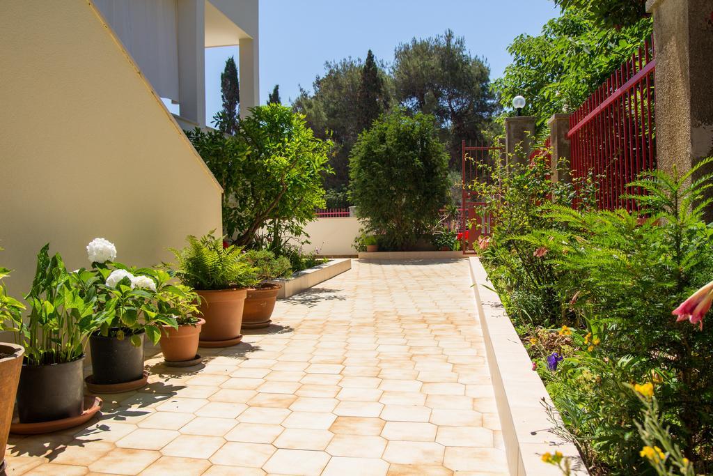 Apartmani Dorita Mali Lošinj Eksteriør bilde