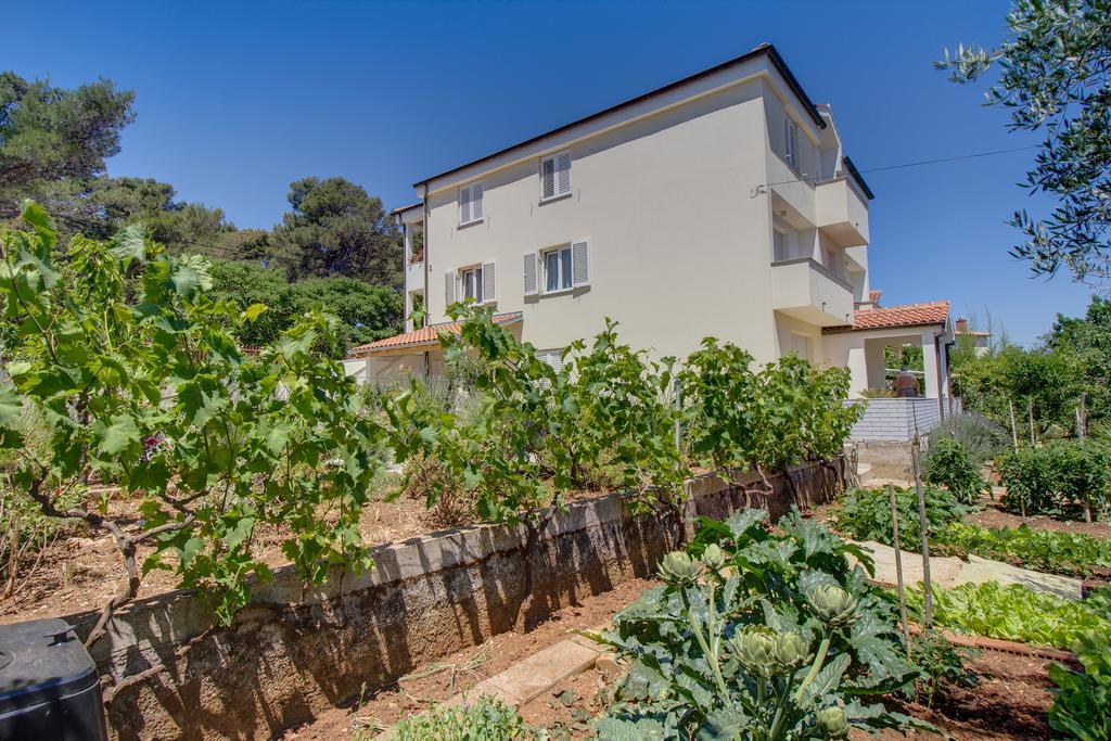 Apartmani Dorita Mali Lošinj Eksteriør bilde