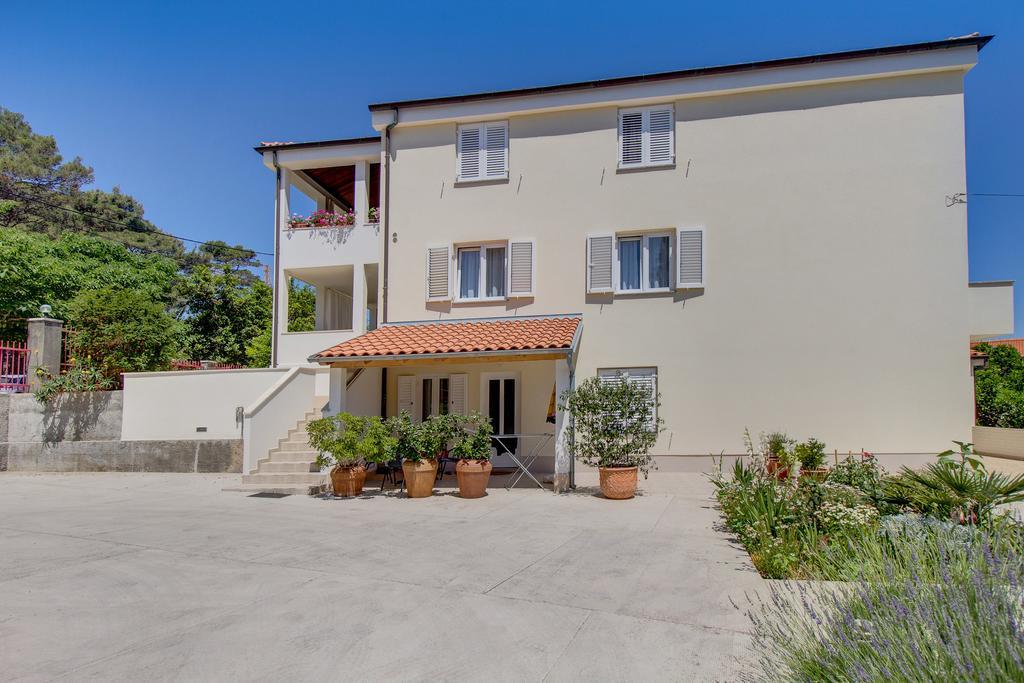 Apartmani Dorita Mali Lošinj Eksteriør bilde