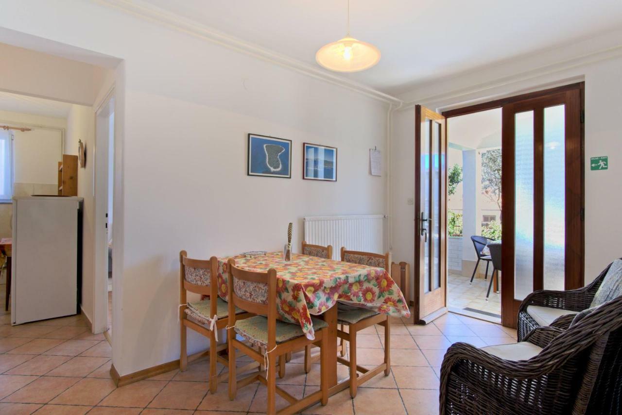 Apartmani Dorita Mali Lošinj Eksteriør bilde