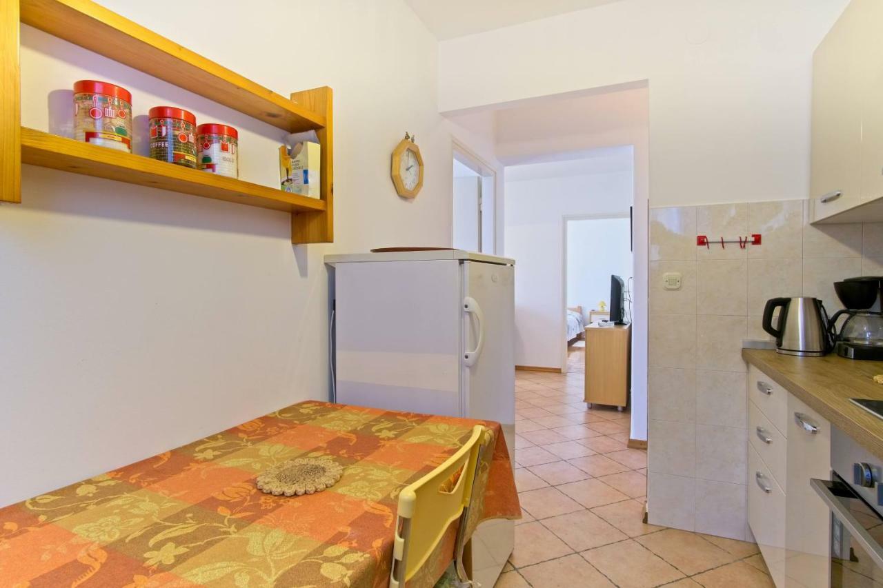 Apartmani Dorita Mali Lošinj Eksteriør bilde
