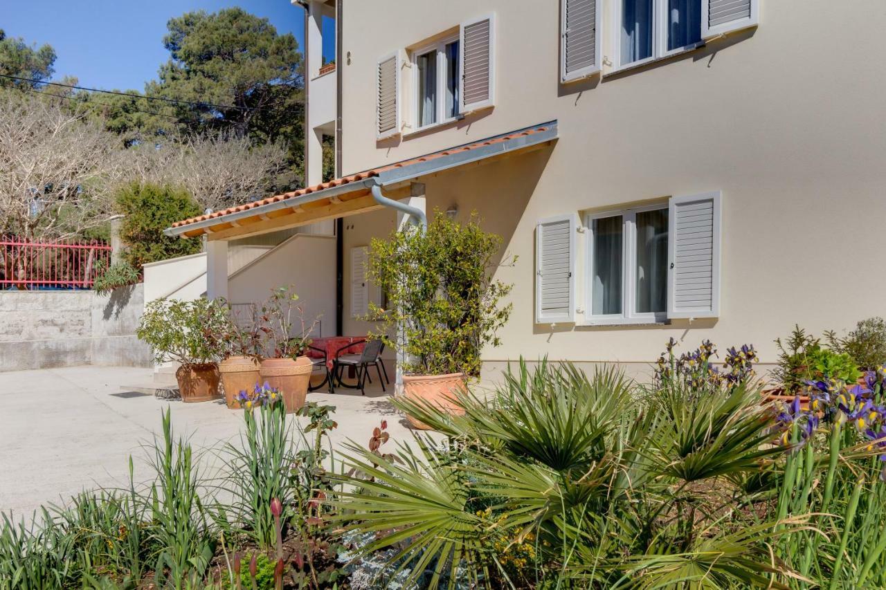 Apartmani Dorita Mali Lošinj Eksteriør bilde