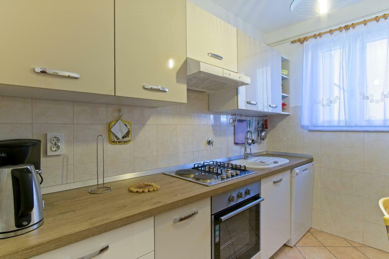 Apartmani Dorita Mali Lošinj Eksteriør bilde