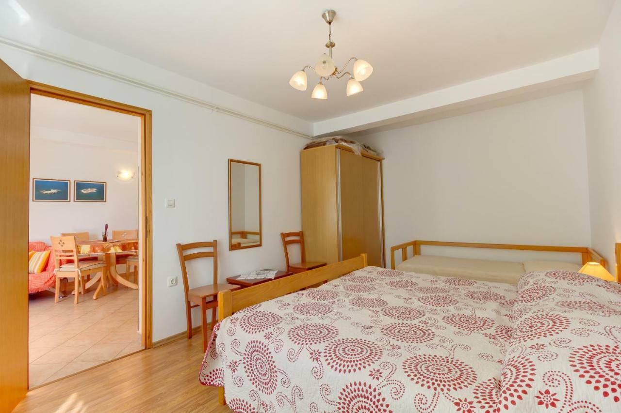 Apartmani Dorita Mali Lošinj Eksteriør bilde