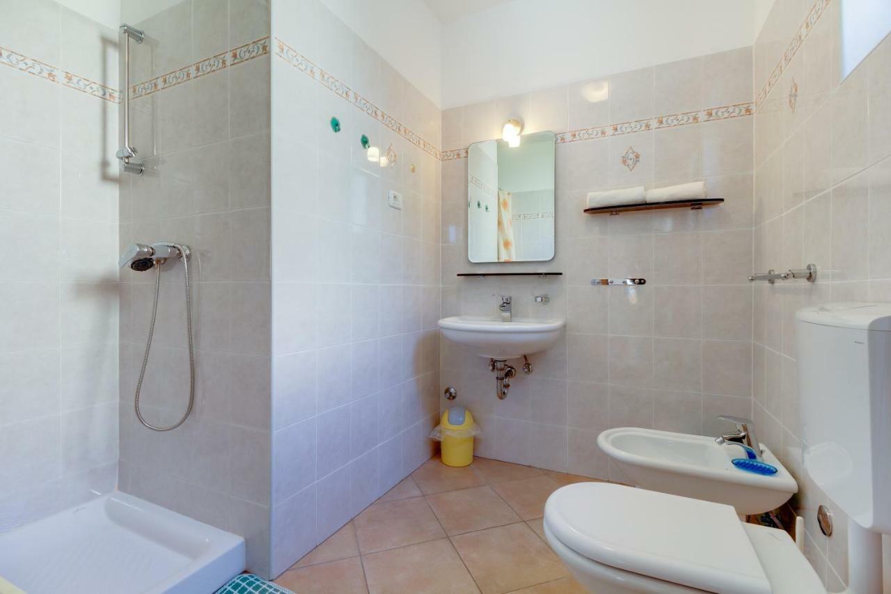 Apartmani Dorita Mali Lošinj Eksteriør bilde